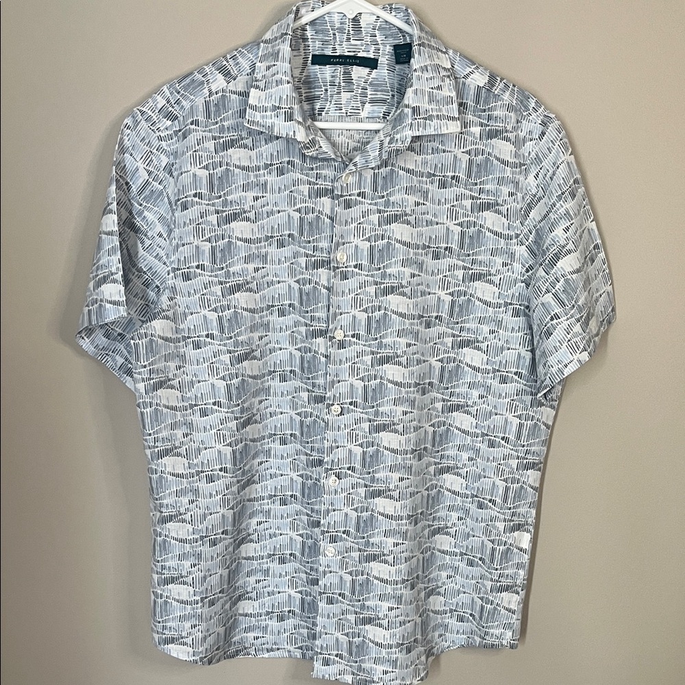 Perry Ellis Short Sleeve Button-Up Shirt | Blue Pattern | Large